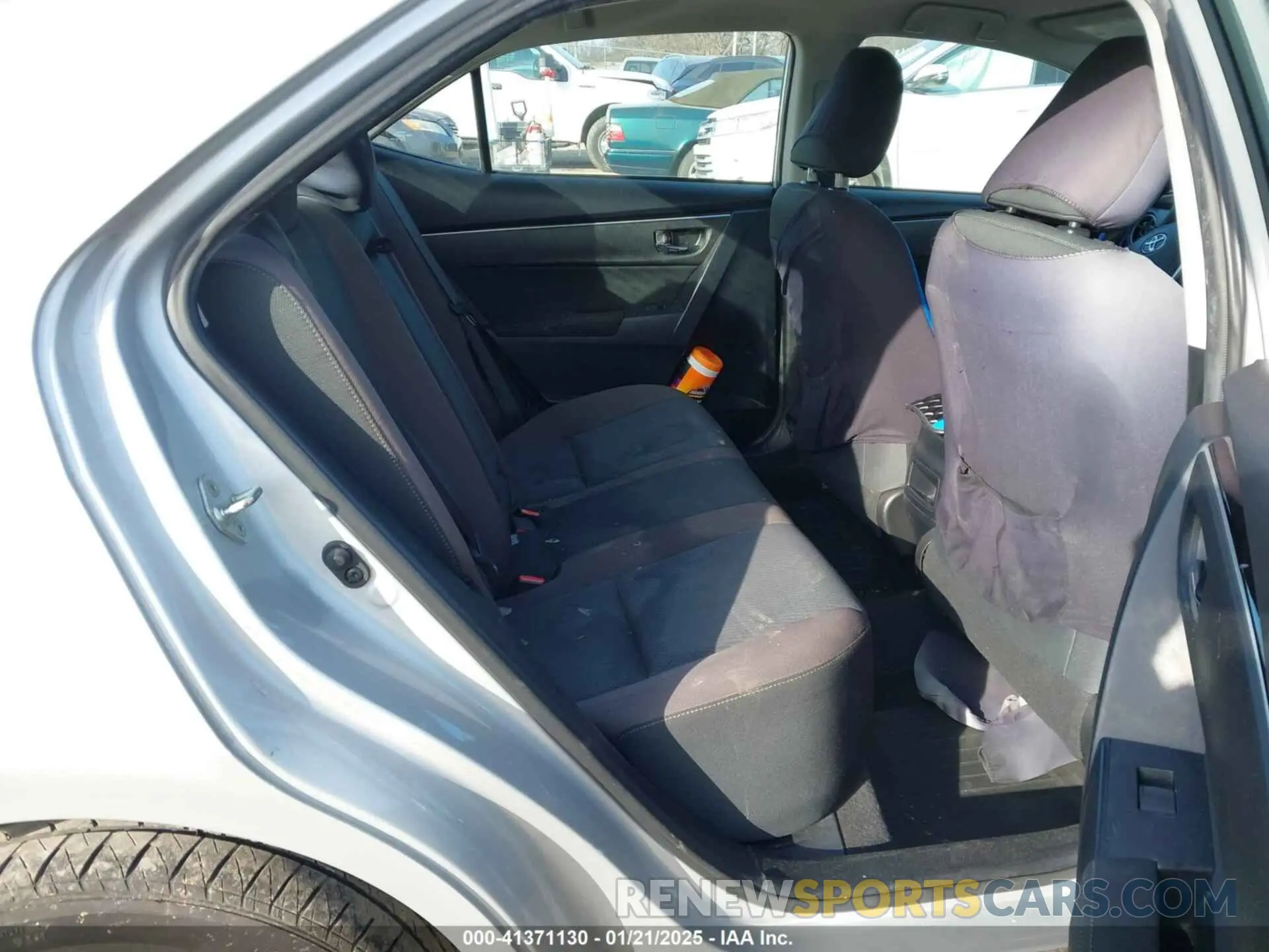 8 fotografías del automóvil dañado 2T1BURHE7KC223002 TOYOTA COROLLA 2019
