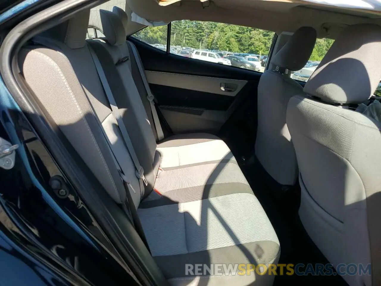 10 fotografías del automóvil dañado 2T1BURHE7KC240656 TOYOTA COROLLA 2019