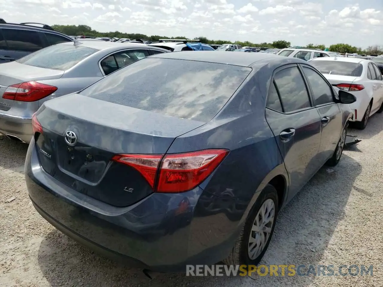 4 fotografías del automóvil dañado 2T1BURHE7KC241693 TOYOTA COROLLA 2019
