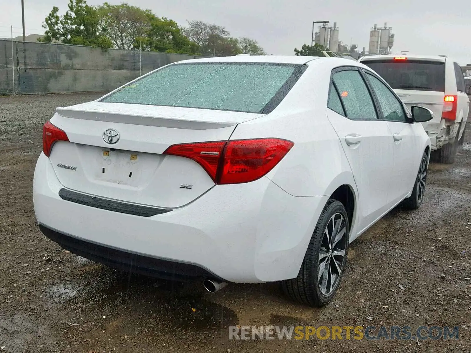 4 fotografías del automóvil dañado 2T1BURHE8KC136824 TOYOTA COROLLA 2019
