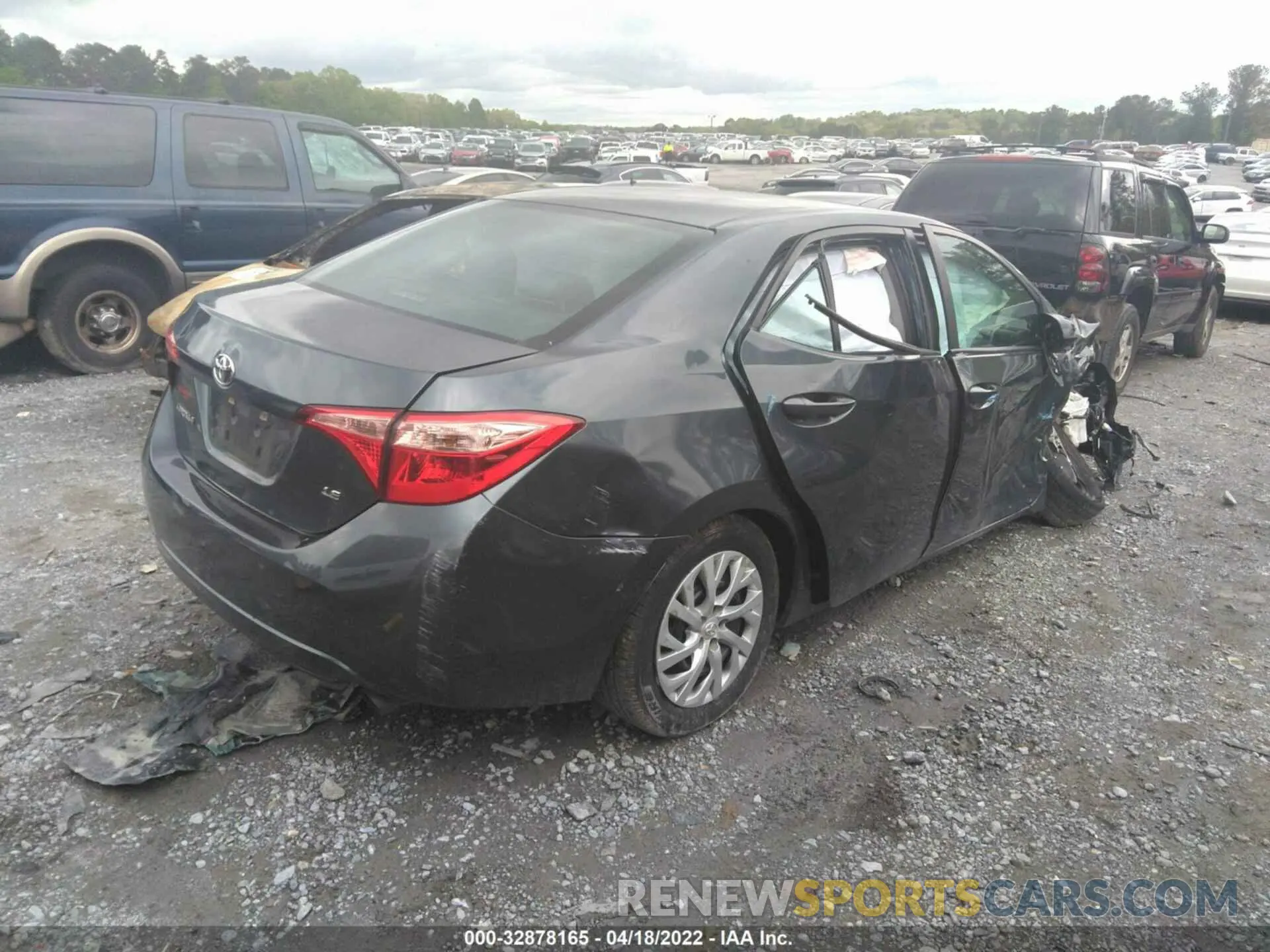 4 fotografías del automóvil dañado 2T1BURHE8KC137066 TOYOTA COROLLA 2019