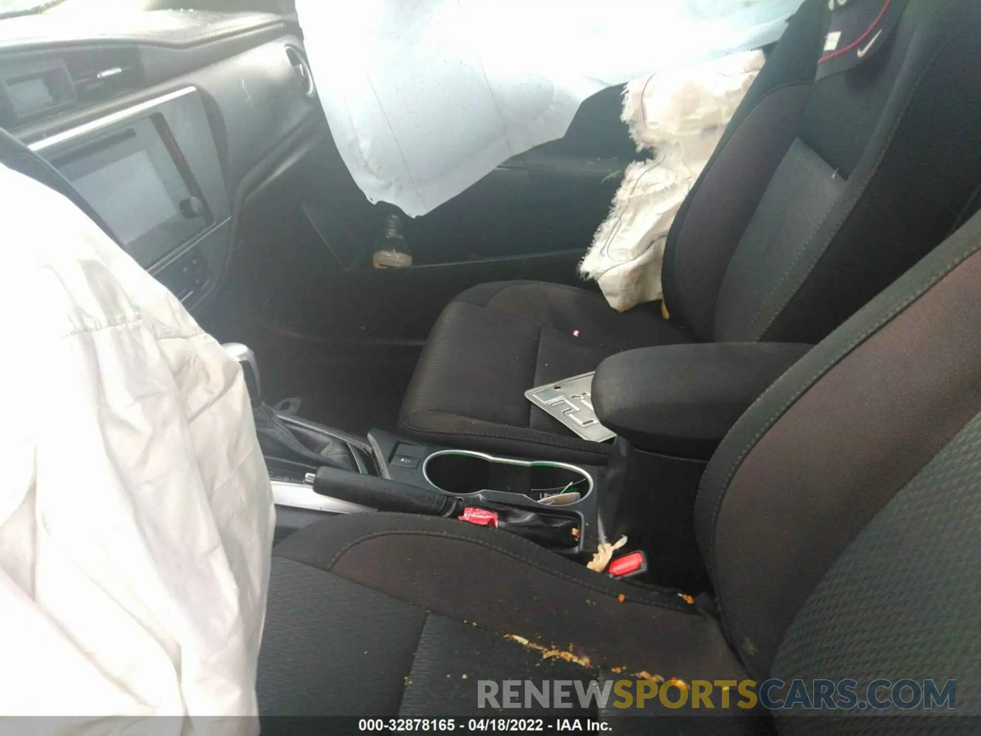 5 fotografías del automóvil dañado 2T1BURHE8KC137066 TOYOTA COROLLA 2019