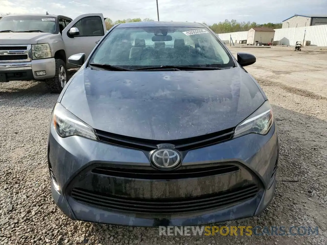 5 fotografías del automóvil dañado 2T1BURHE8KC145636 TOYOTA COROLLA 2019