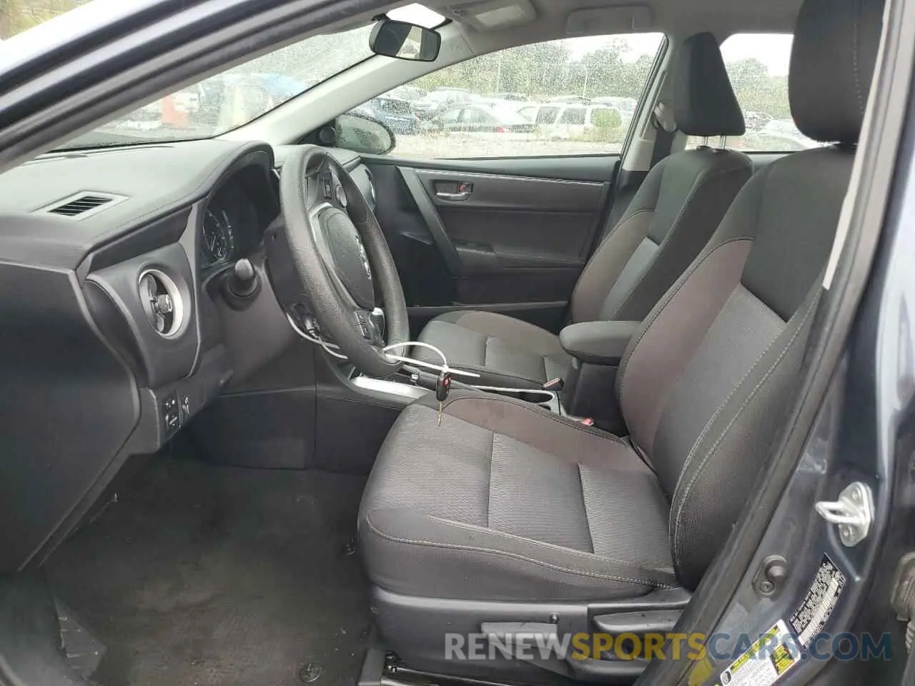 7 fotografías del automóvil dañado 2T1BURHE8KC147693 TOYOTA COROLLA 2019