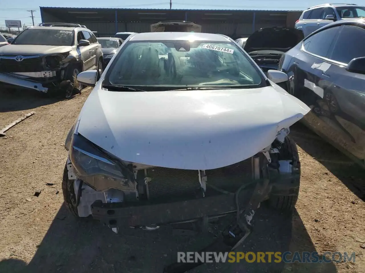 5 fotografías del automóvil dañado 2T1BURHE8KC154076 TOYOTA COROLLA 2019