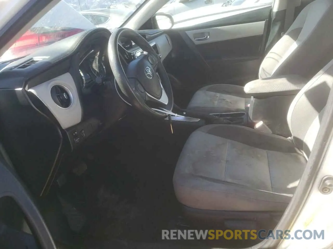 7 fotografías del automóvil dañado 2T1BURHE8KC154076 TOYOTA COROLLA 2019