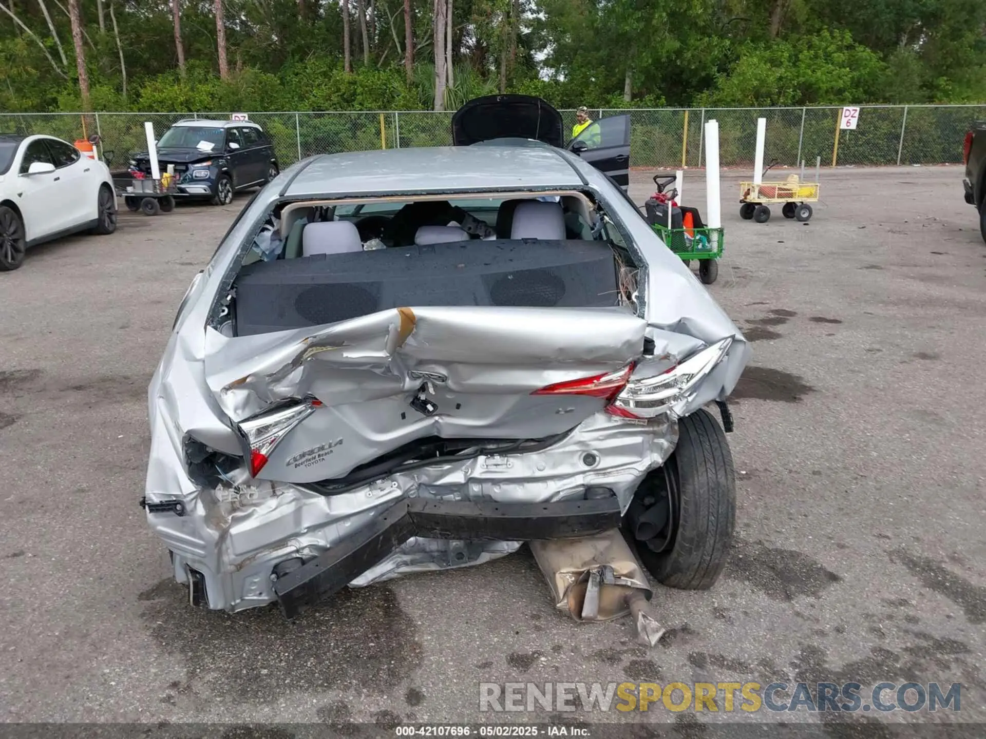16 fotografías del automóvil dañado 2T1BURHE8KC170584 TOYOTA COROLLA 2019