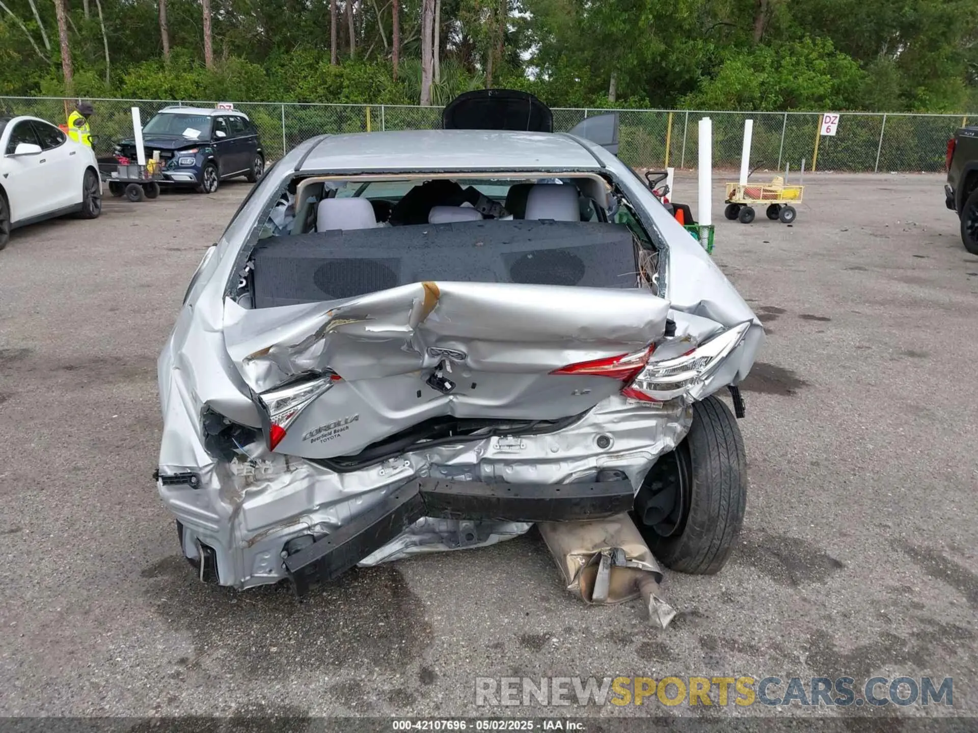 17 fotografías del automóvil dañado 2T1BURHE8KC170584 TOYOTA COROLLA 2019