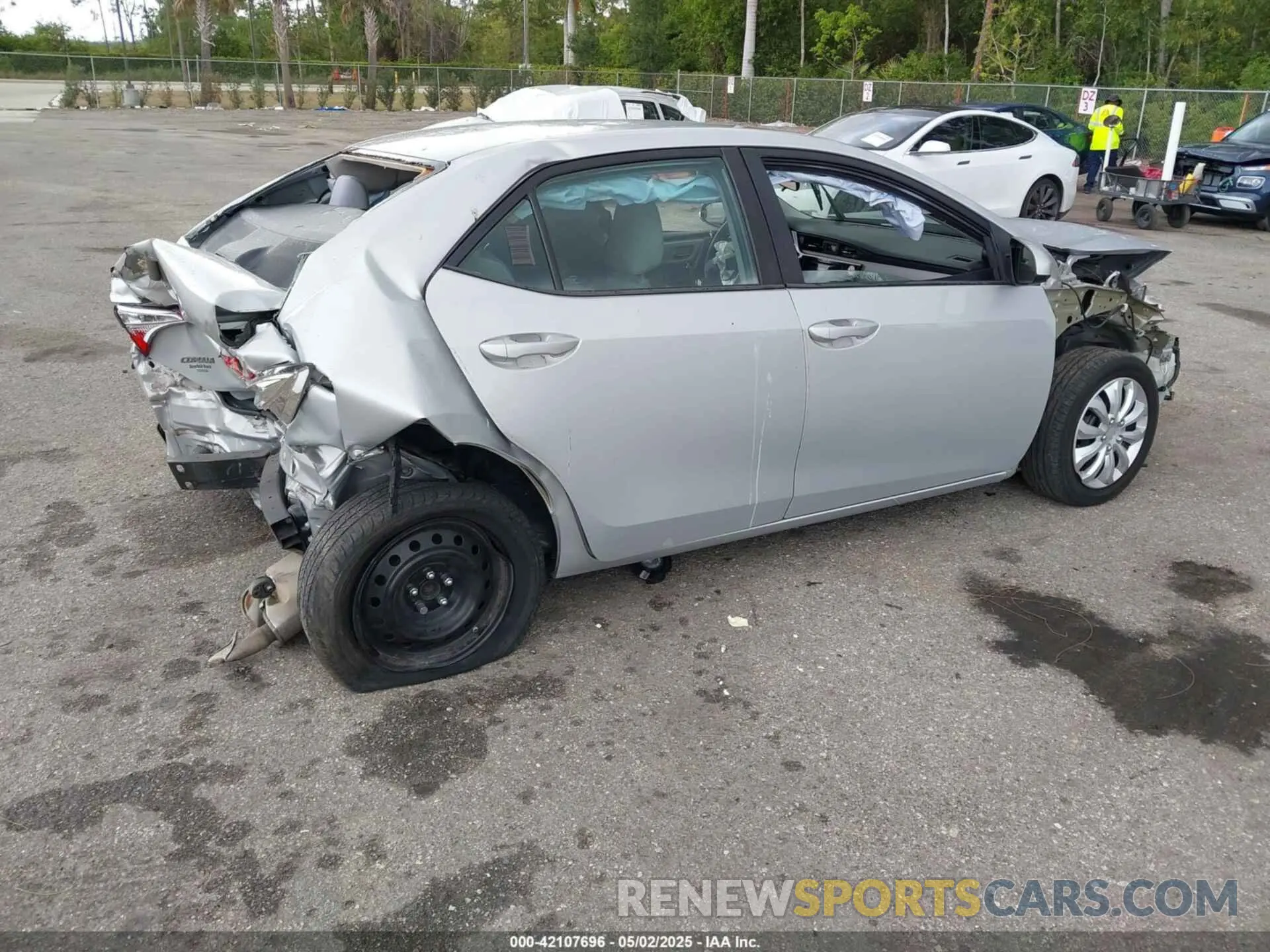4 fotografías del automóvil dañado 2T1BURHE8KC170584 TOYOTA COROLLA 2019