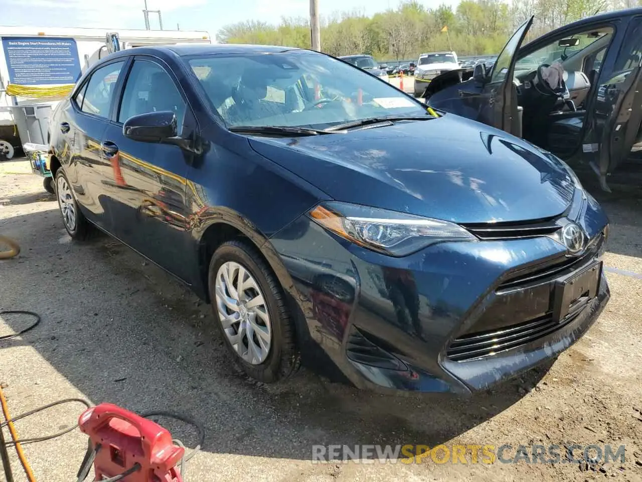 4 fotografías del automóvil dañado 2T1BURHE8KC175137 TOYOTA COROLLA 2019