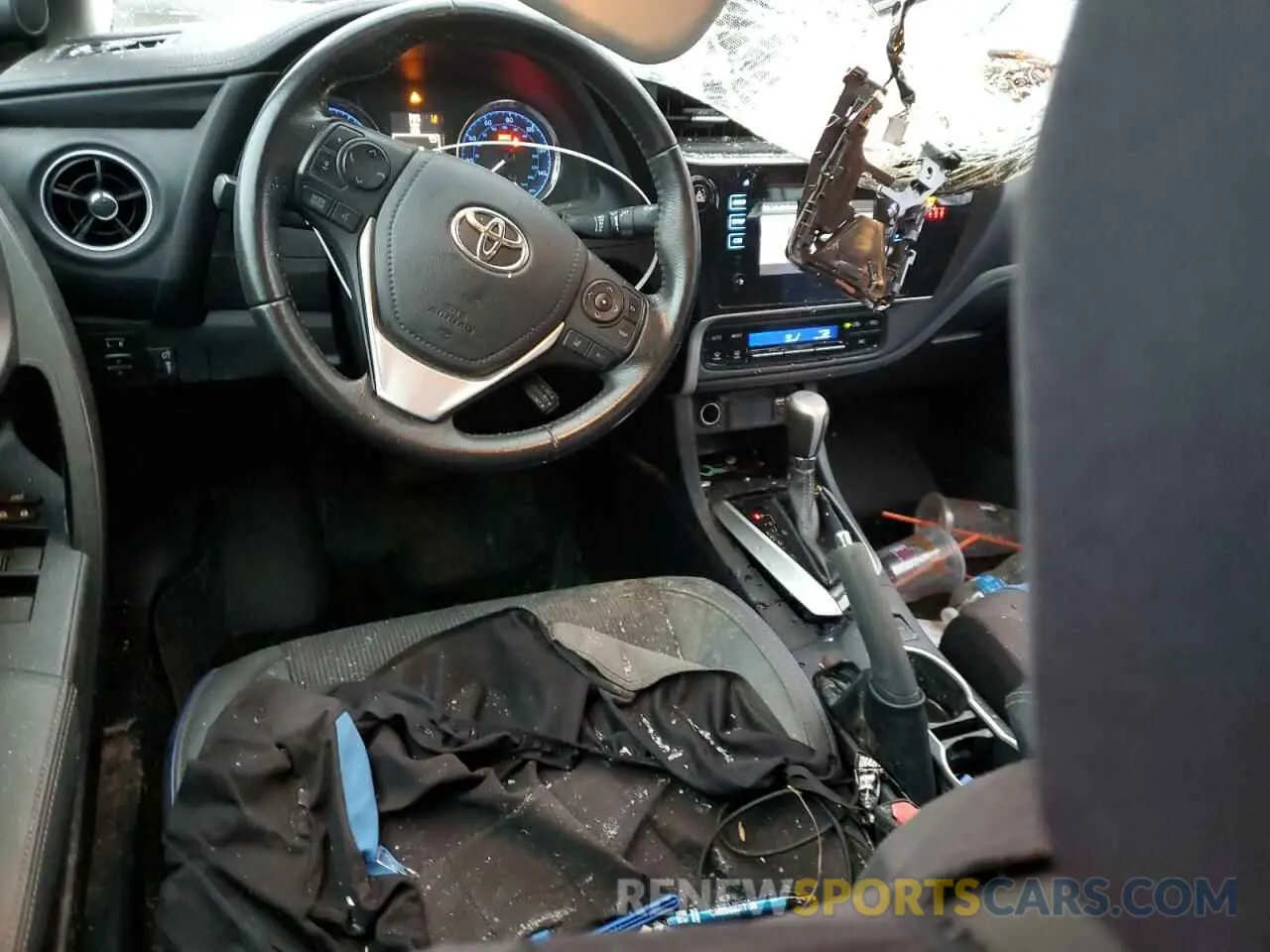 8 fotografías del automóvil dañado 2T1BURHE8KC179897 TOYOTA COROLLA 2019