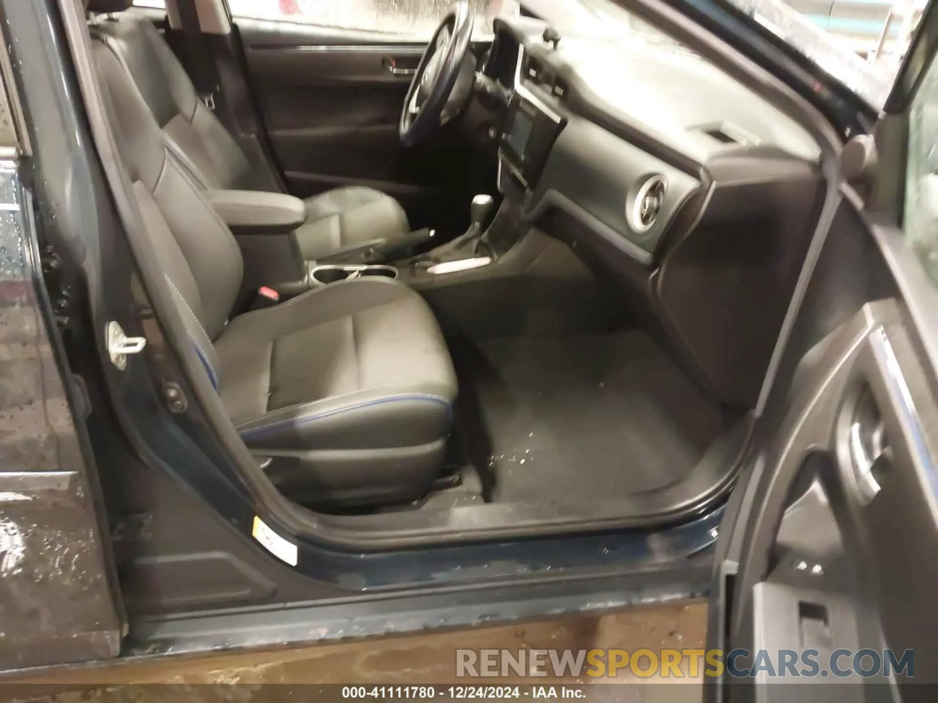 5 fotografías del automóvil dañado 2T1BURHE8KC184470 TOYOTA COROLLA 2019