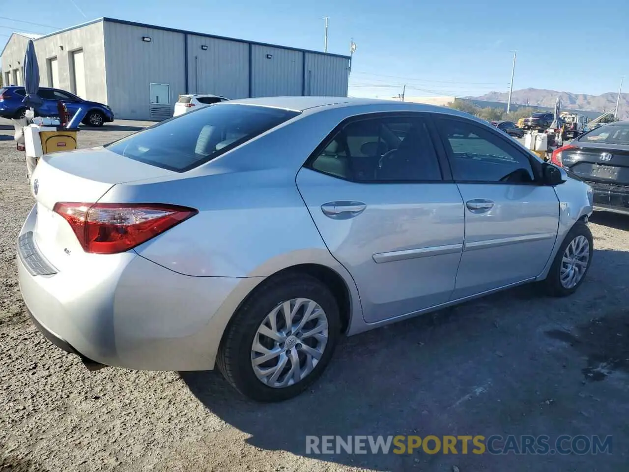 3 fotografías del automóvil dañado 2T1BURHE8KC189099 TOYOTA COROLLA 2019