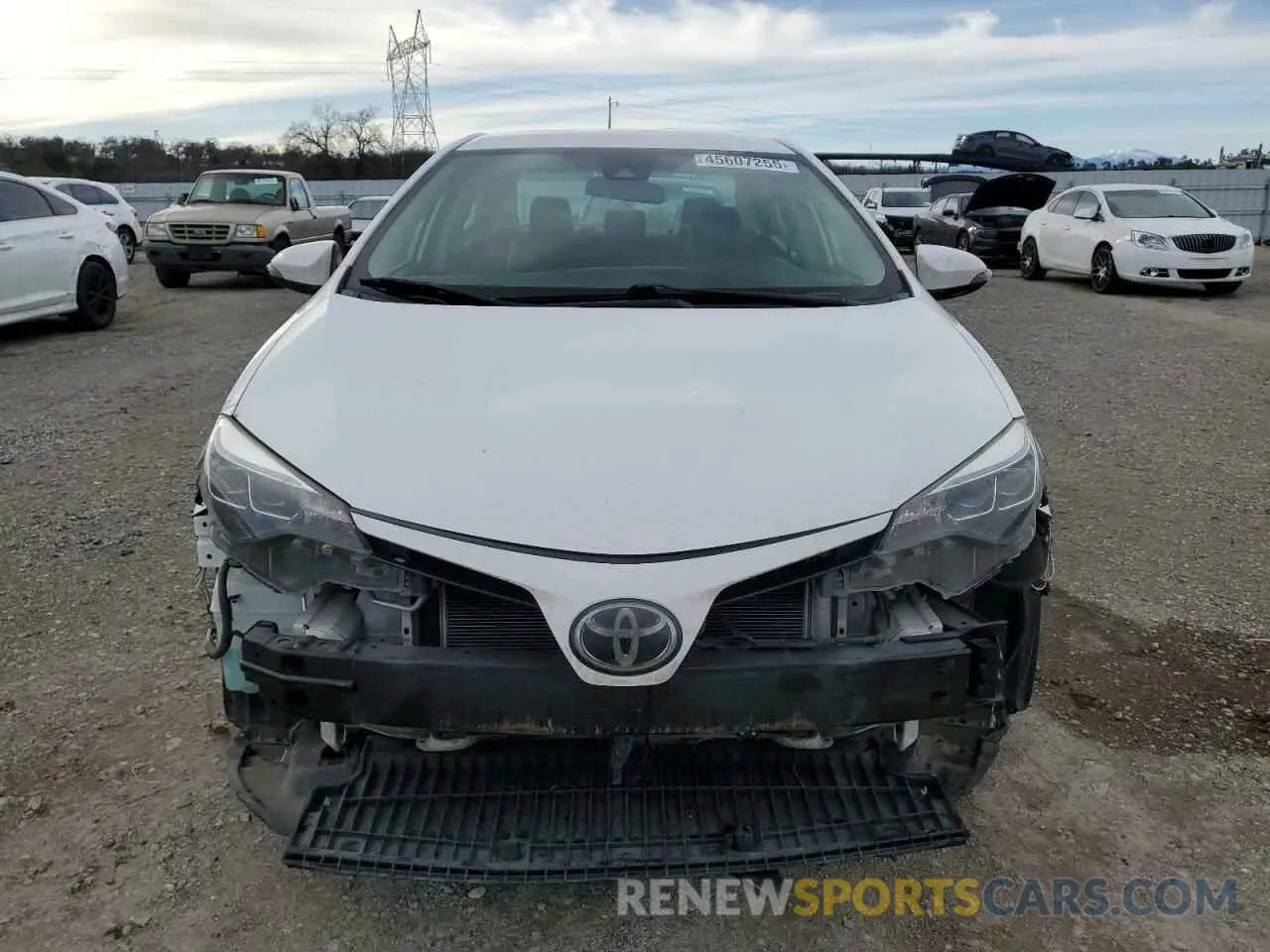 5 fotografías del automóvil dañado 2T1BURHE8KC191953 TOYOTA COROLLA 2019