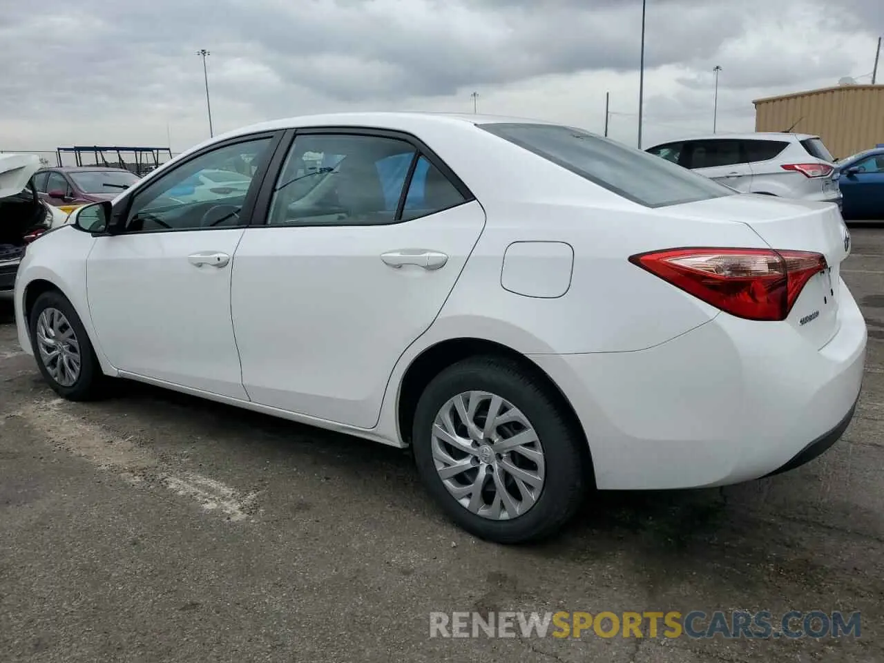 2 fotografías del automóvil dañado 2T1BURHE8KC202238 TOYOTA COROLLA 2019