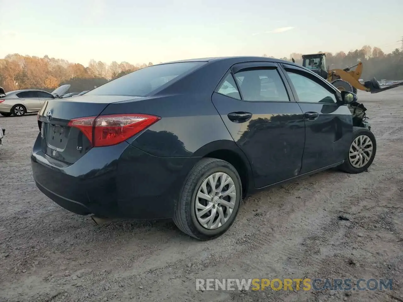 3 fotografías del automóvil dañado 2T1BURHE8KC223039 TOYOTA COROLLA 2019