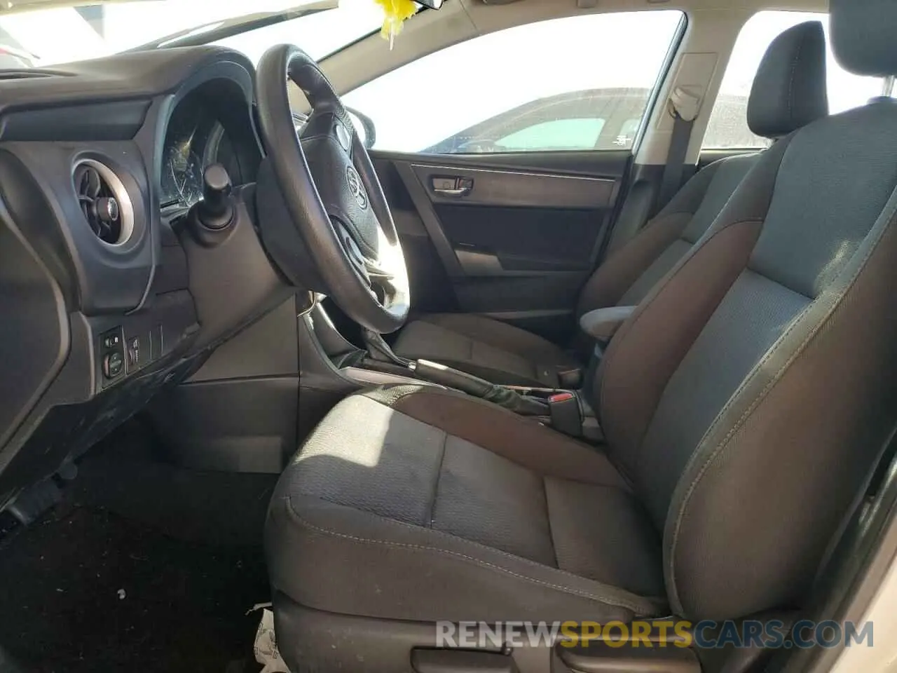 7 fotografías del automóvil dañado 2T1BURHE8KC223722 TOYOTA COROLLA 2019