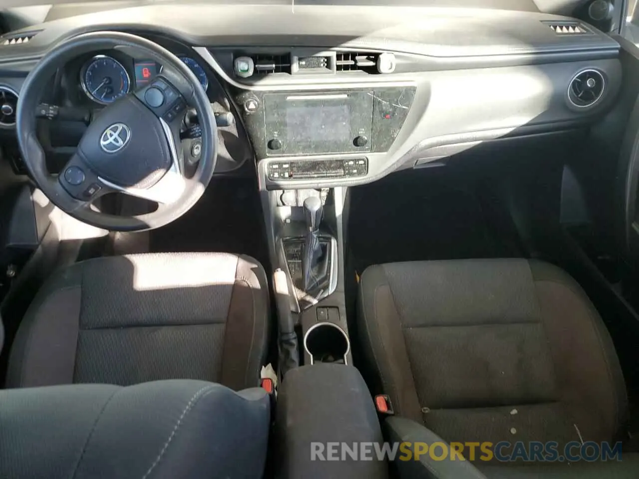 8 fotografías del automóvil dañado 2T1BURHE8KC223722 TOYOTA COROLLA 2019