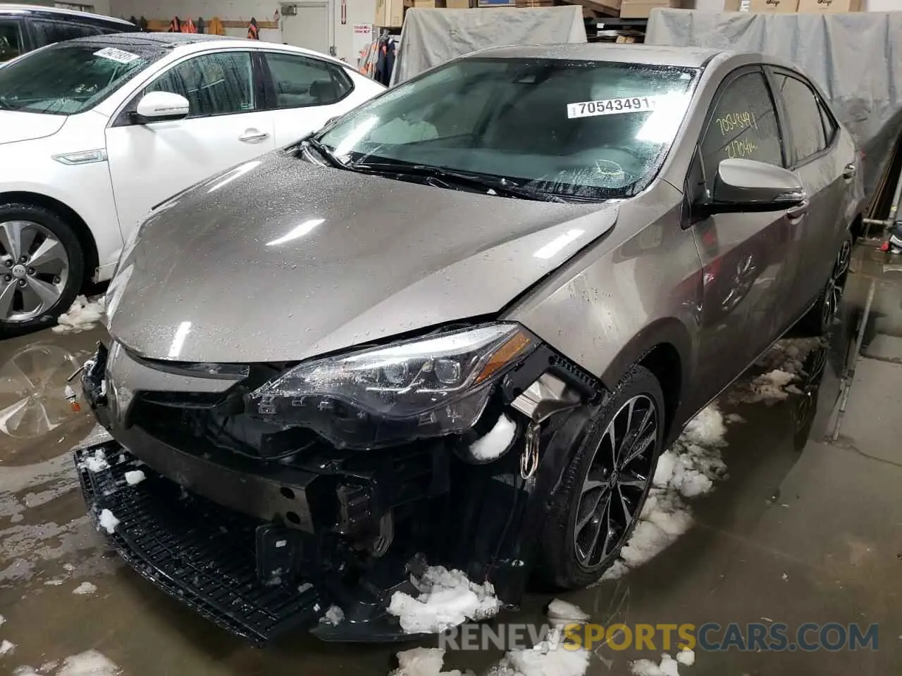 2 fotografías del automóvil dañado 2T1BURHE8KC224529 TOYOTA COROLLA 2019