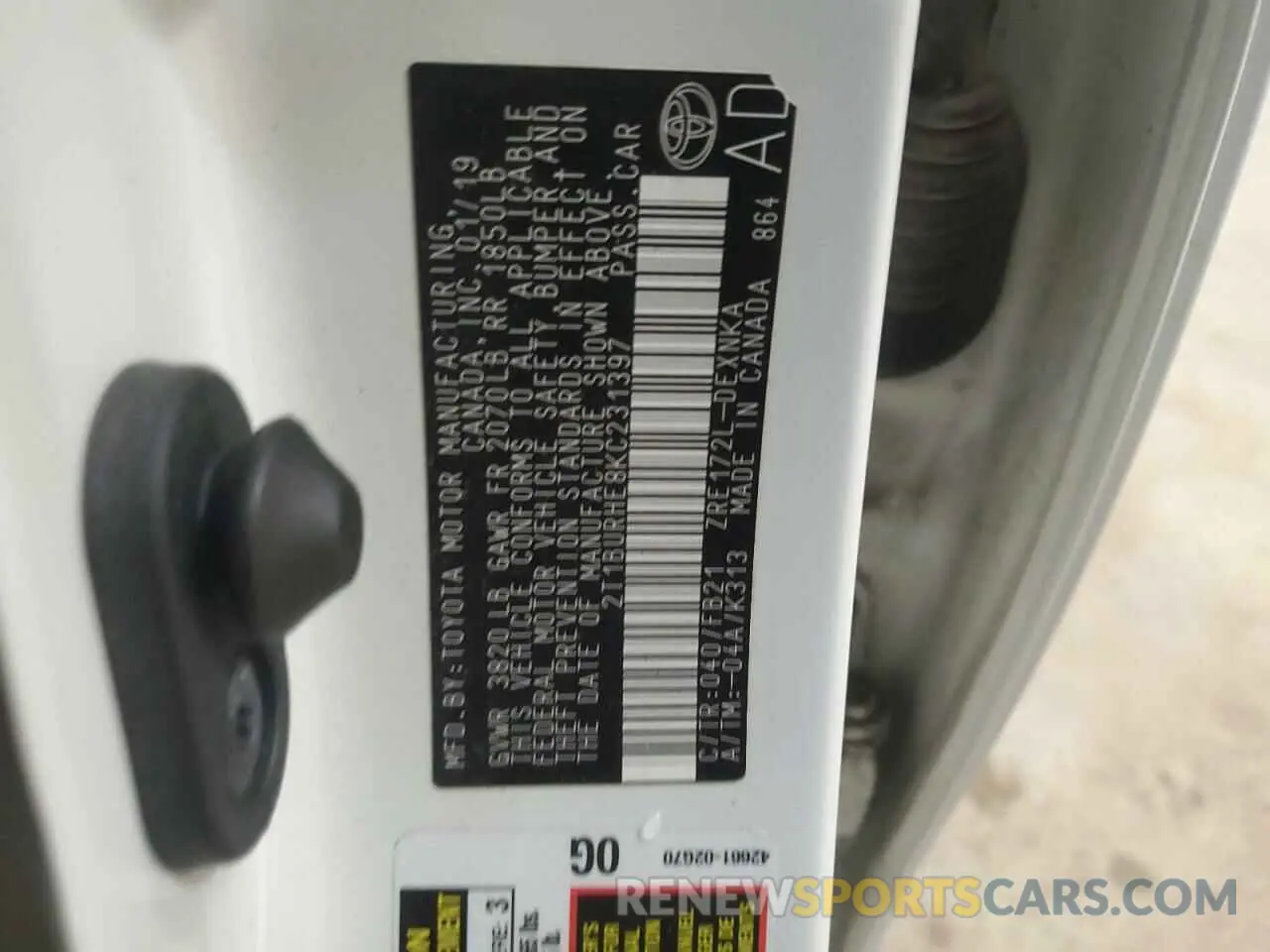 12 fotografías del automóvil dañado 2T1BURHE8KC231397 TOYOTA COROLLA 2019