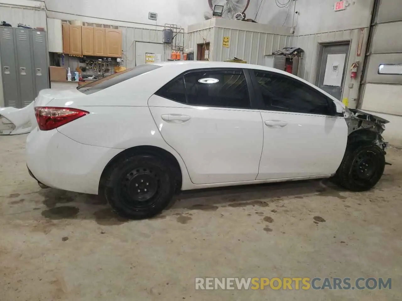 3 fotografías del automóvil dañado 2T1BURHE8KC231397 TOYOTA COROLLA 2019