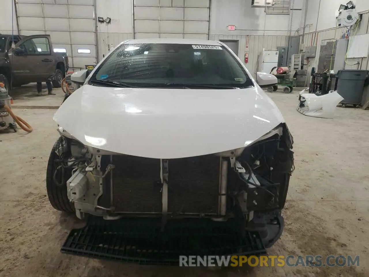 5 fotografías del automóvil dañado 2T1BURHE8KC231397 TOYOTA COROLLA 2019