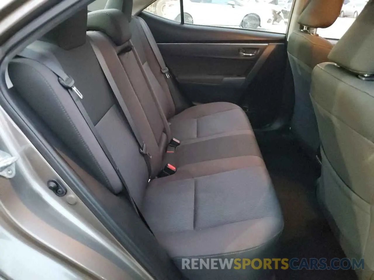 10 fotografías del automóvil dañado 2T1BURHE8KC237944 TOYOTA COROLLA 2019