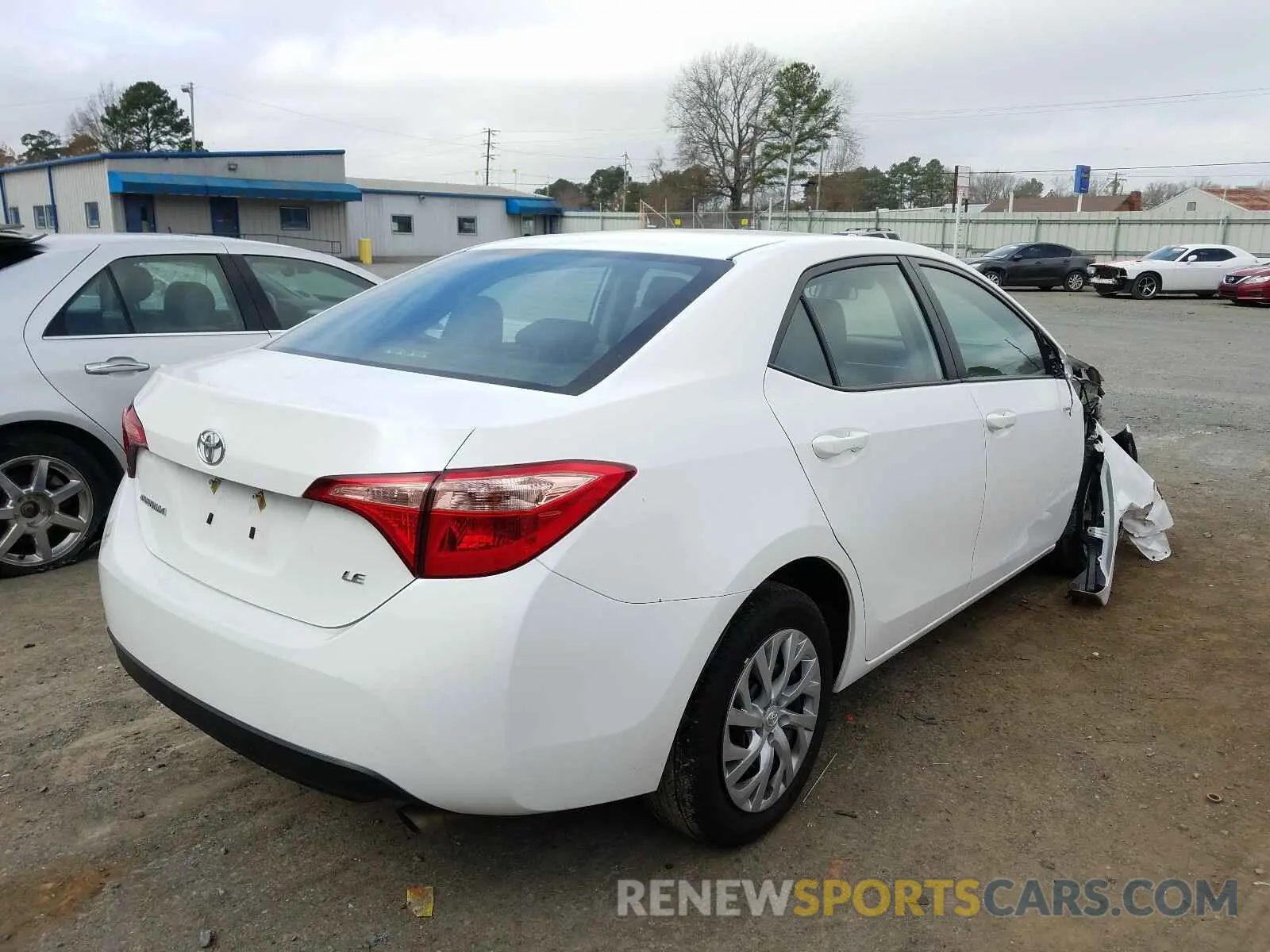4 fotografías del automóvil dañado 2T1BURHE8KC241184 TOYOTA COROLLA 2019