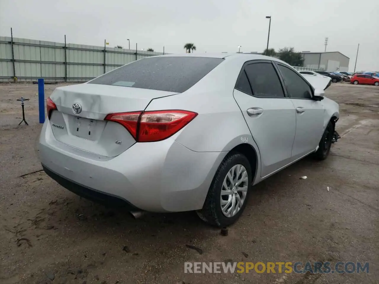 4 fotografías del automóvil dañado 2T1BURHE9KC140204 TOYOTA COROLLA 2019