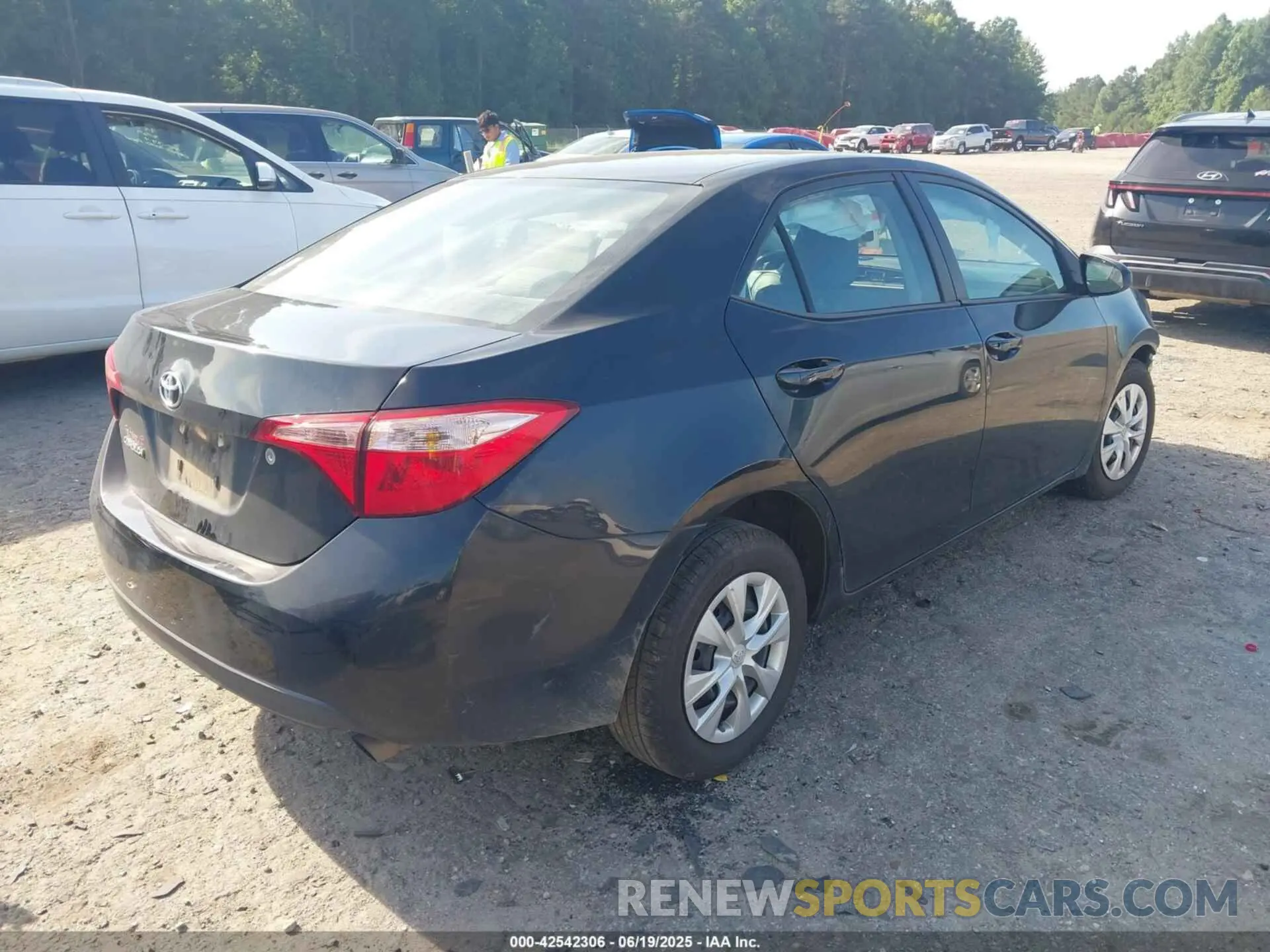 4 fotografías del automóvil dañado 2T1BURHE9KC145130 TOYOTA COROLLA 2019