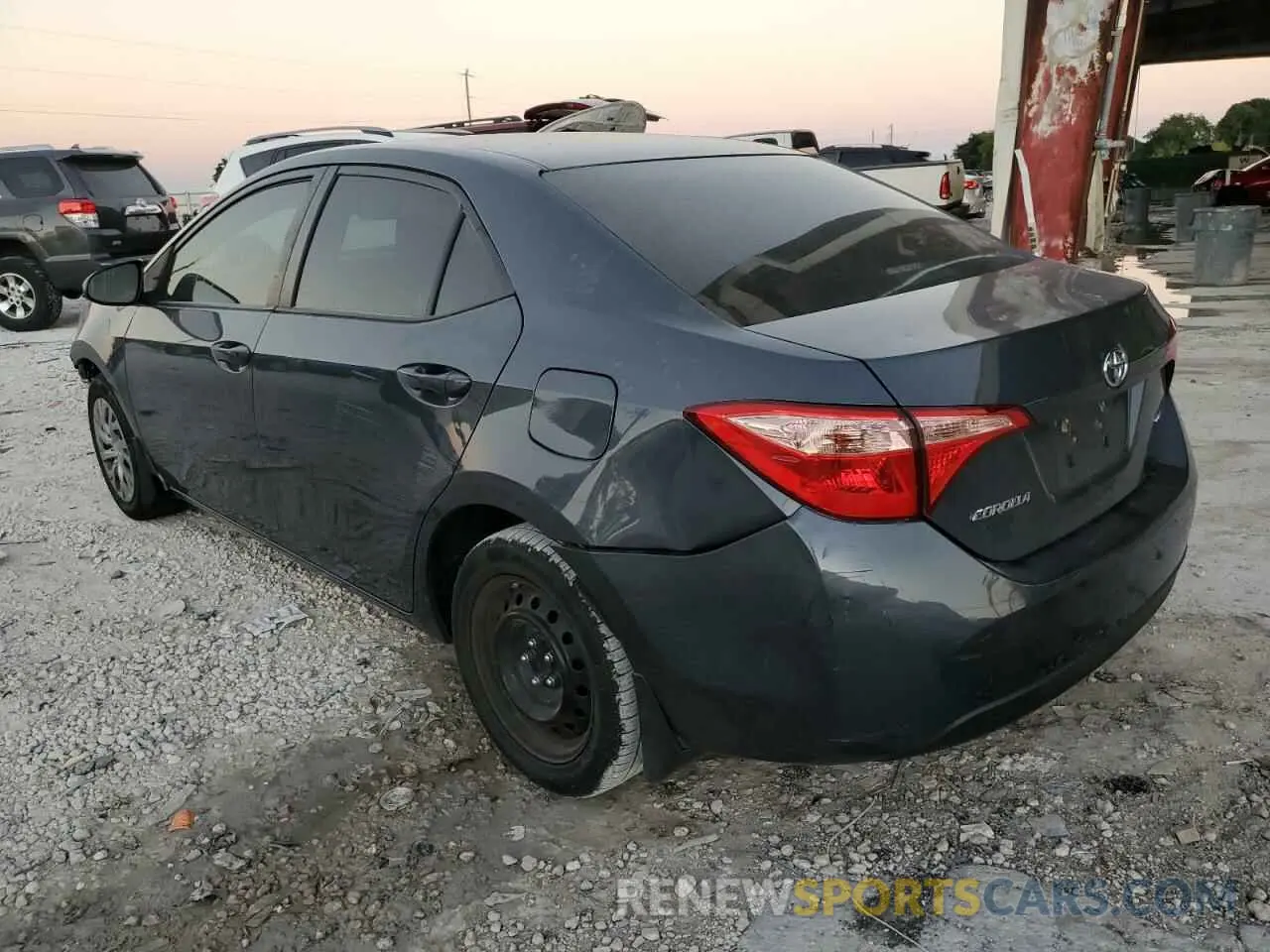 2 fotografías del automóvil dañado 2T1BURHE9KC158198 TOYOTA COROLLA 2019