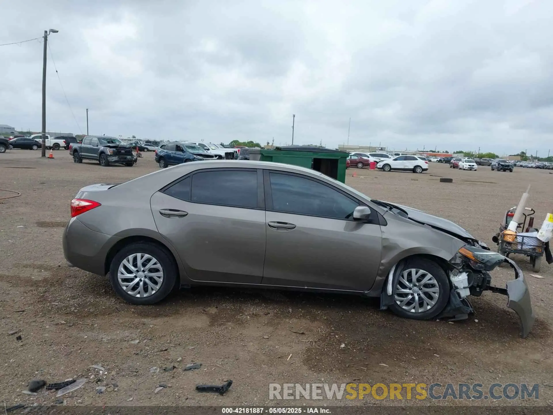 13 fotografías del automóvil dañado 2T1BURHE9KC160145 TOYOTA COROLLA 2019
