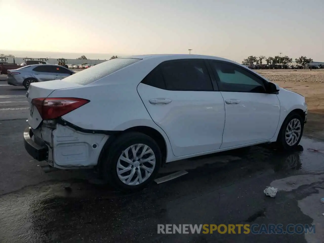 3 fotografías del automóvil dañado 2T1BURHE9KC182873 TOYOTA COROLLA 2019