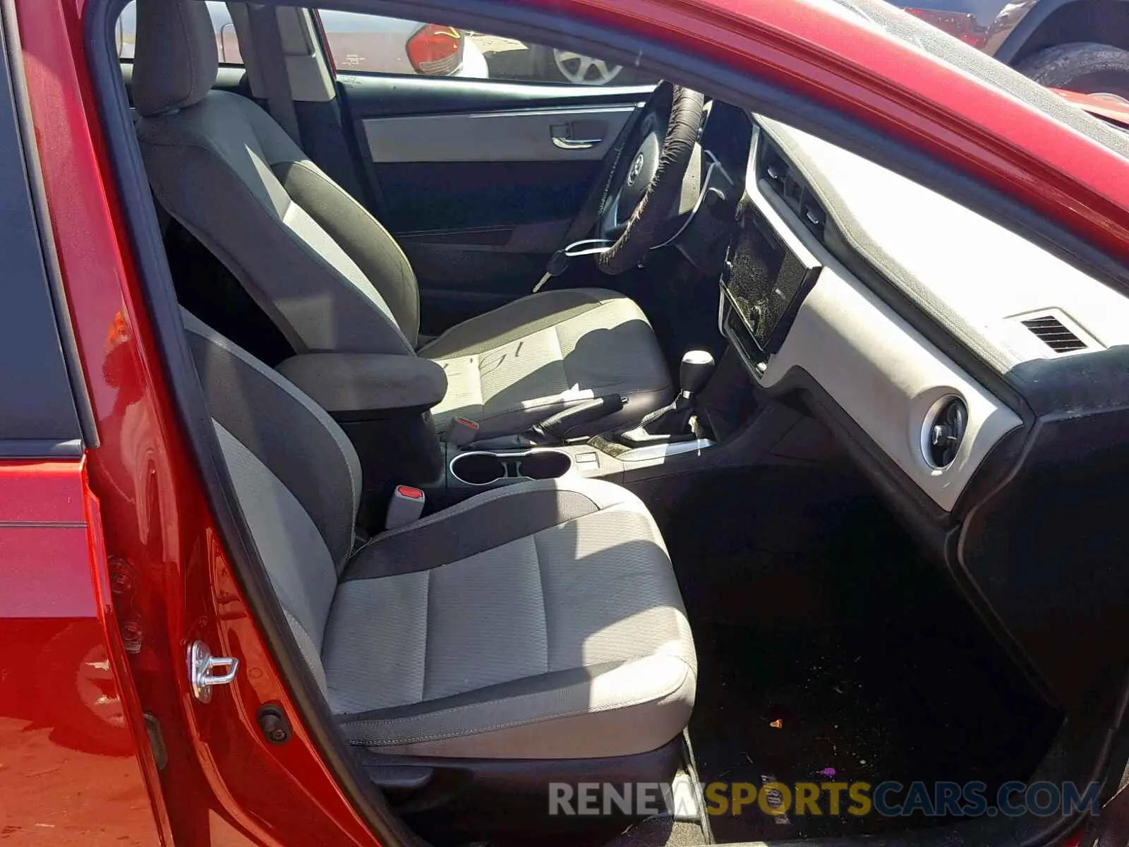 5 fotografías del automóvil dañado 2T1BURHE9KC184428 TOYOTA COROLLA 2019