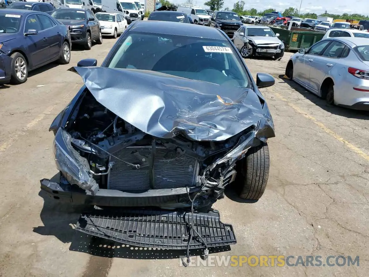 5 fotografías del automóvil dañado 2T1BURHE9KC184560 TOYOTA COROLLA 2019