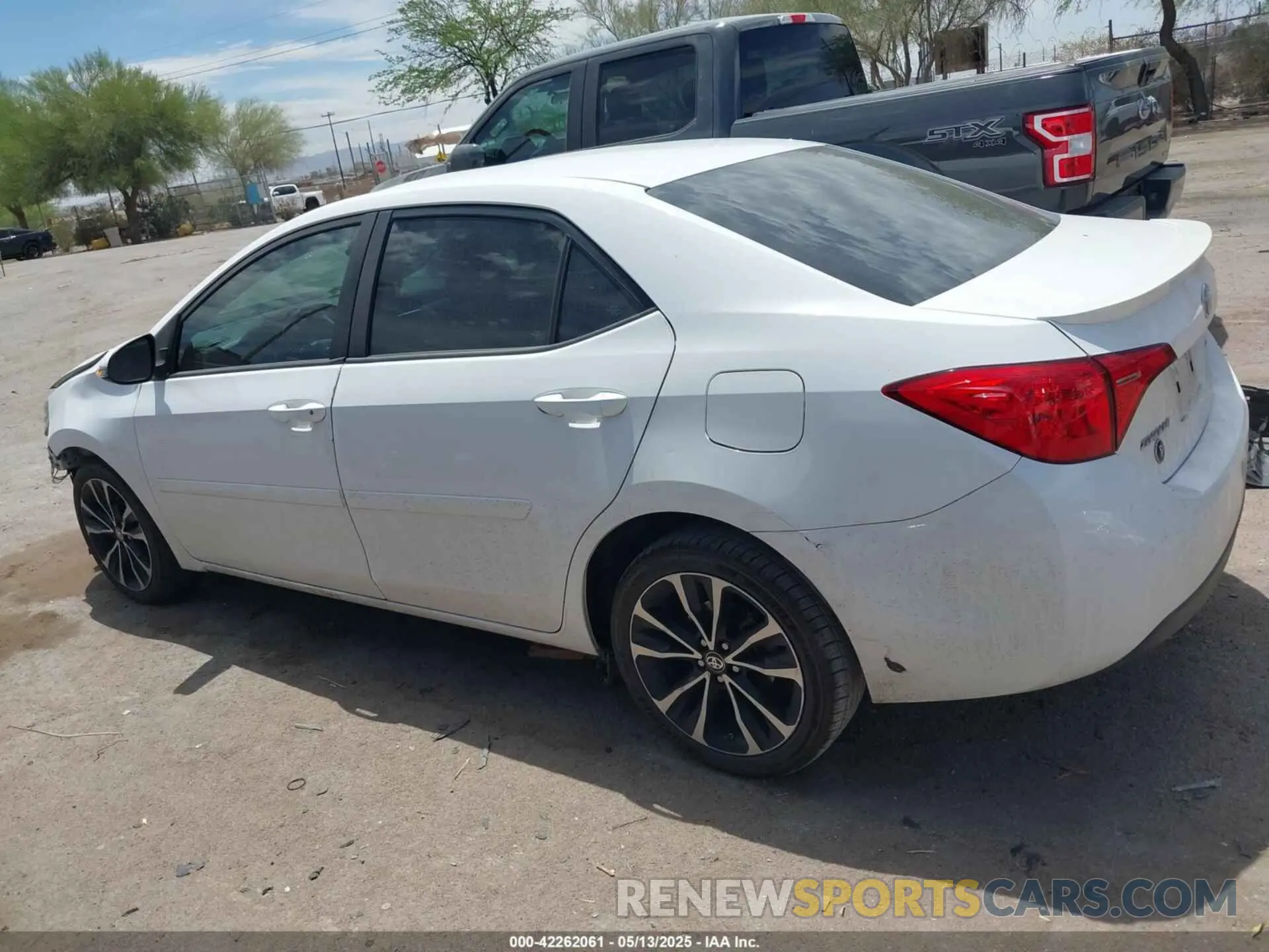 15 fotografías del automóvil dañado 2T1BURHE9KC197924 TOYOTA COROLLA 2019