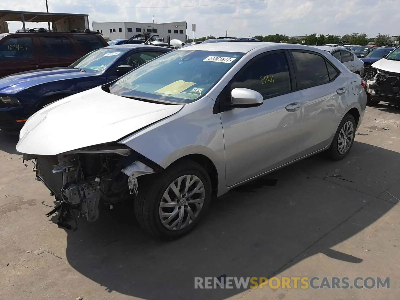 2 fotografías del automóvil dañado 2T1BURHE9KC203785 TOYOTA COROLLA 2019