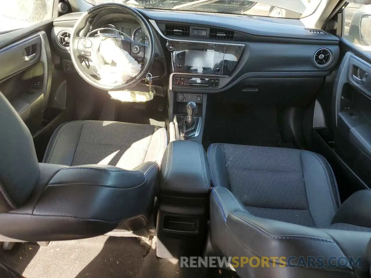 8 fotografías del automóvil dañado 2T1BURHE9KC203818 TOYOTA COROLLA 2019