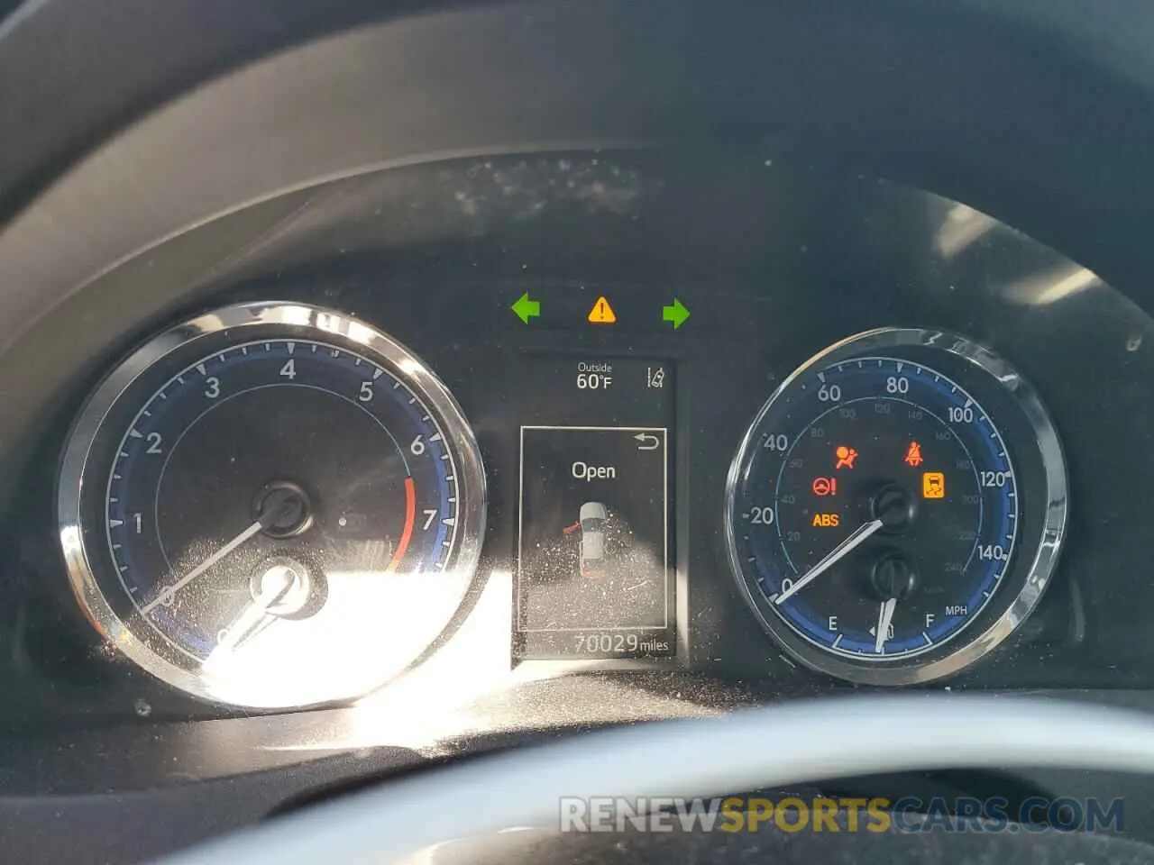 9 fotografías del automóvil dañado 2T1BURHE9KC203818 TOYOTA COROLLA 2019