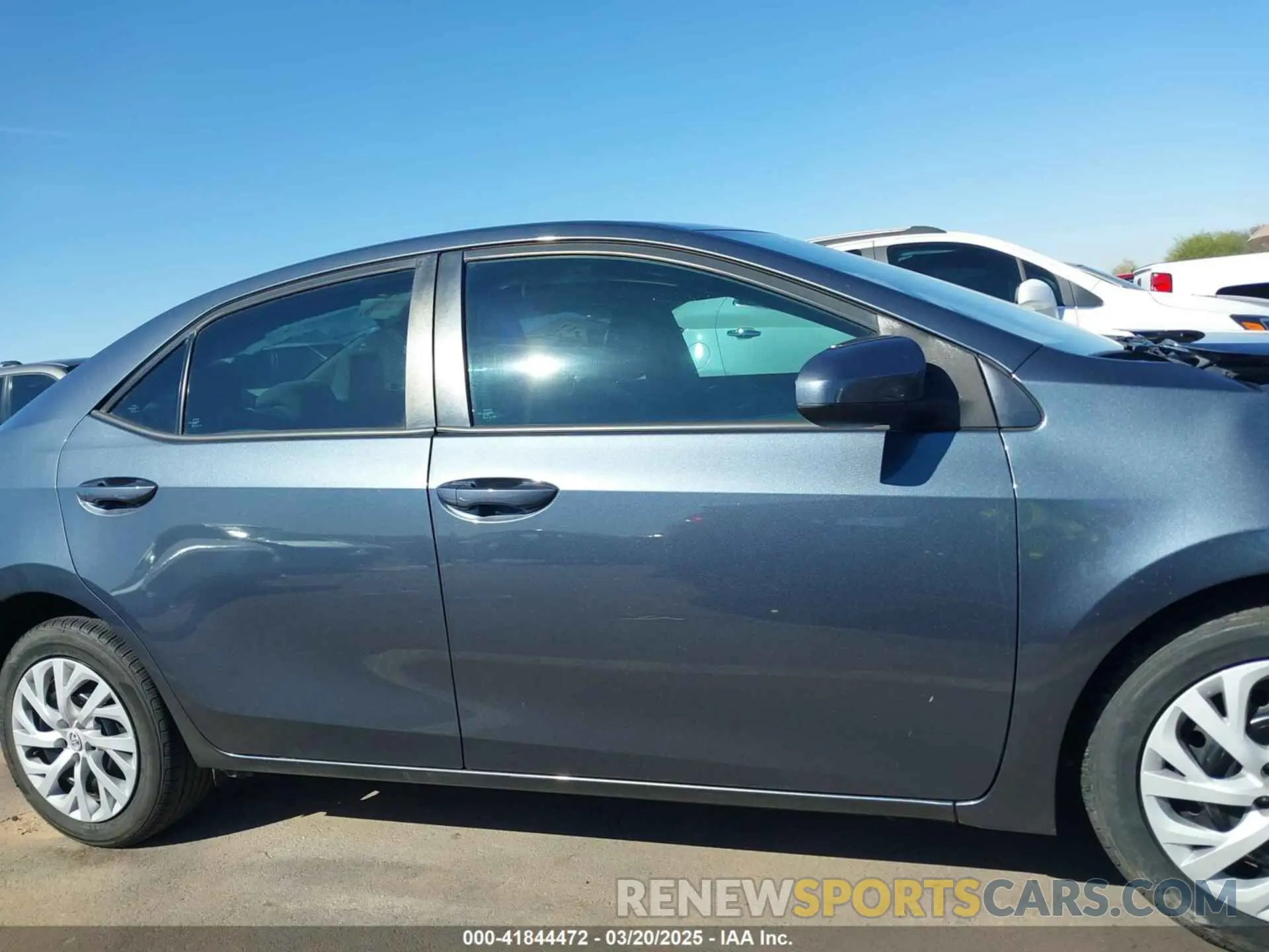 13 fotografías del automóvil dañado 2T1BURHE9KC217993 TOYOTA COROLLA 2019