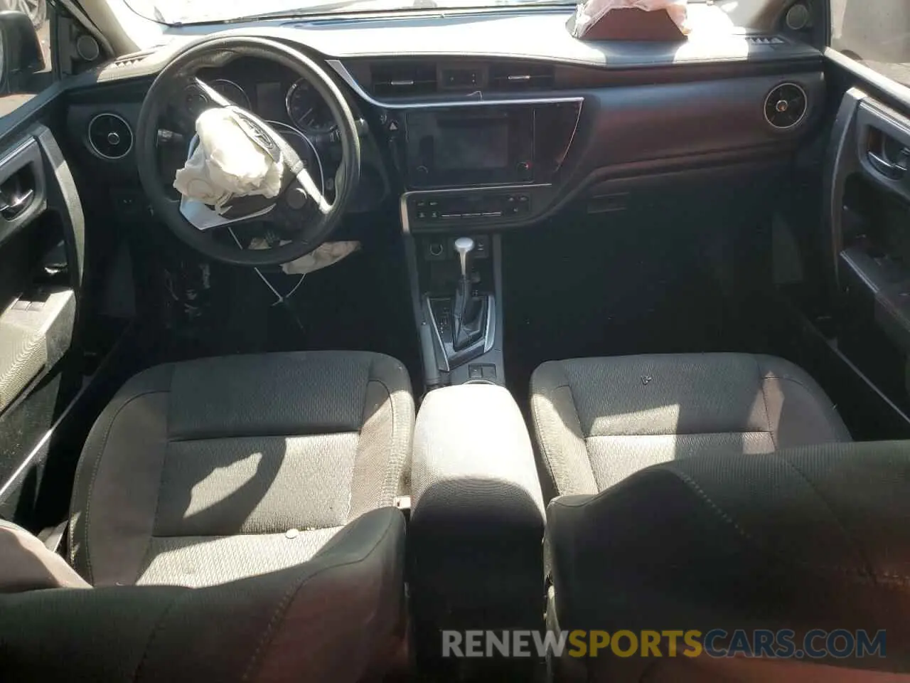 8 fotografías del automóvil dañado 2T1BURHE9KC230081 TOYOTA COROLLA 2019