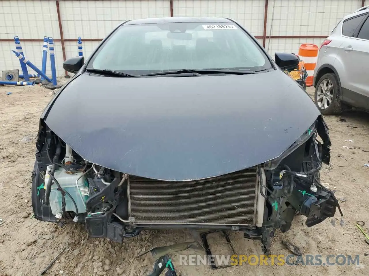 5 fotografías del automóvil dañado 2T1BURHE9KC237354 TOYOTA COROLLA 2019