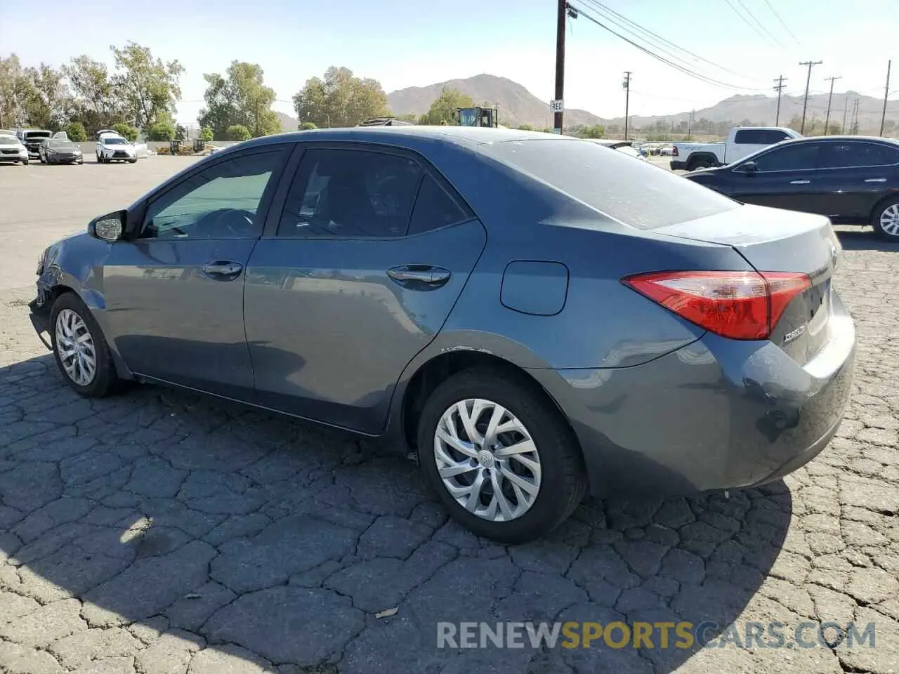2 fotografías del automóvil dañado 2T1BURHE9KC239833 TOYOTA COROLLA 2019