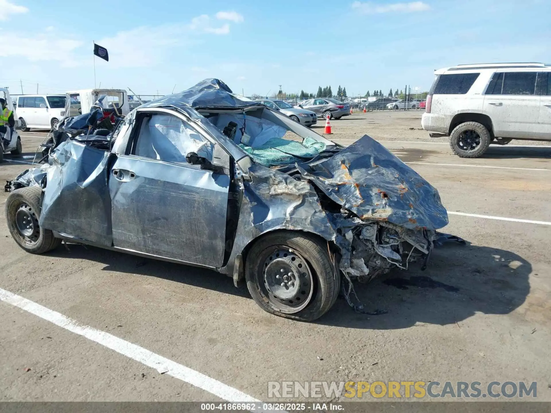 1 fotografías del automóvil dañado 2T1BURHEXKC130622 TOYOTA COROLLA 2019