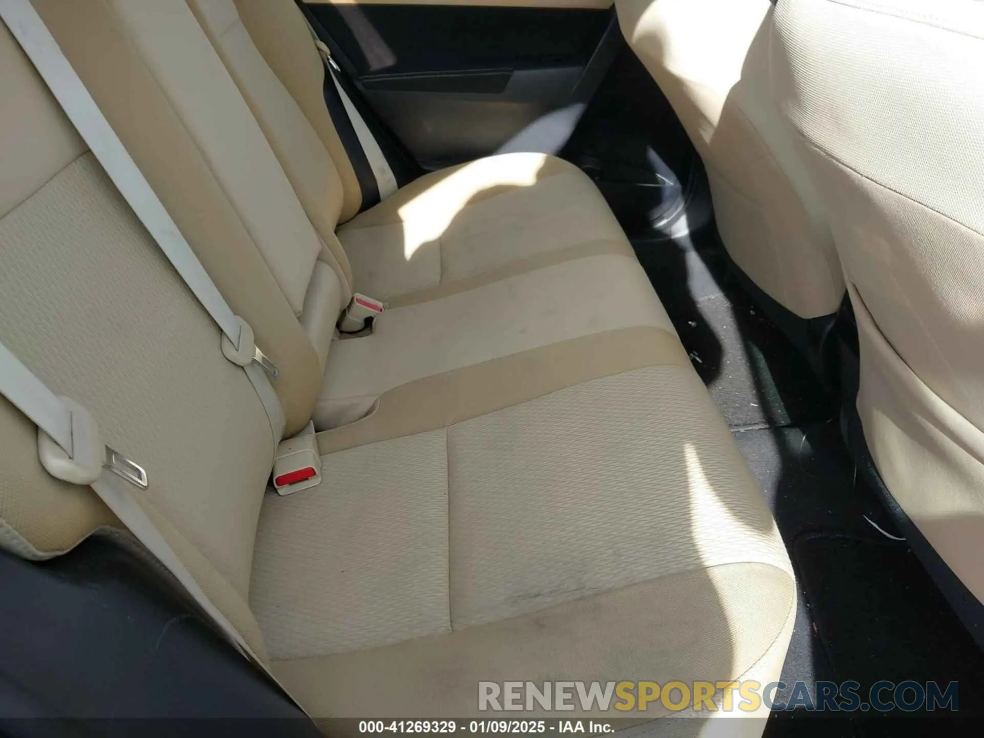 8 fotografías del automóvil dañado 2T1BURHEXKC135240 TOYOTA COROLLA 2019