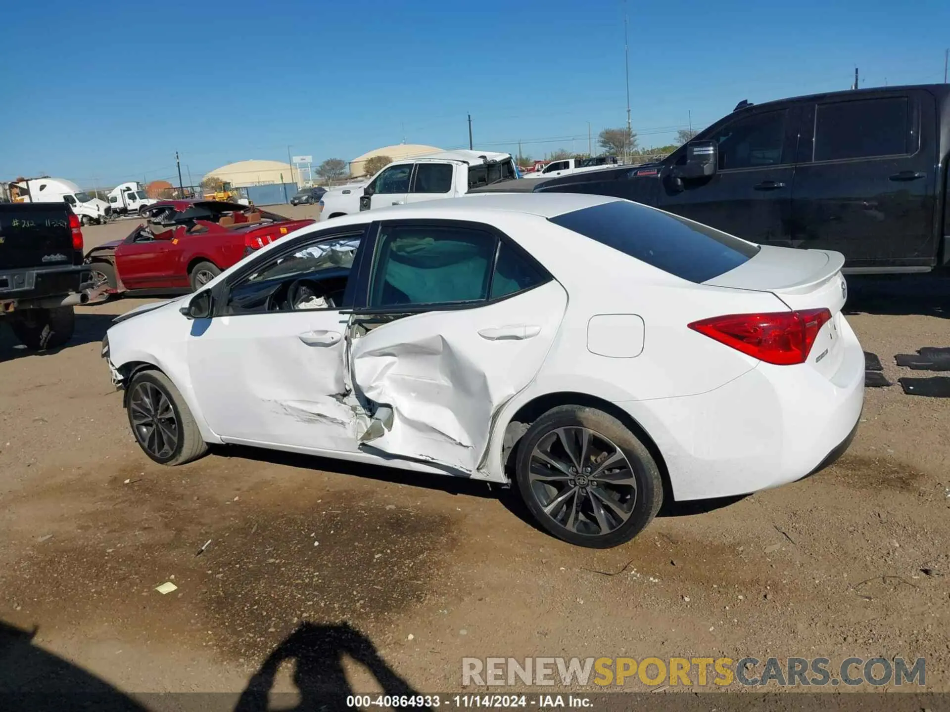13 fotografías del automóvil dañado 2T1BURHEXKC150627 TOYOTA COROLLA 2019