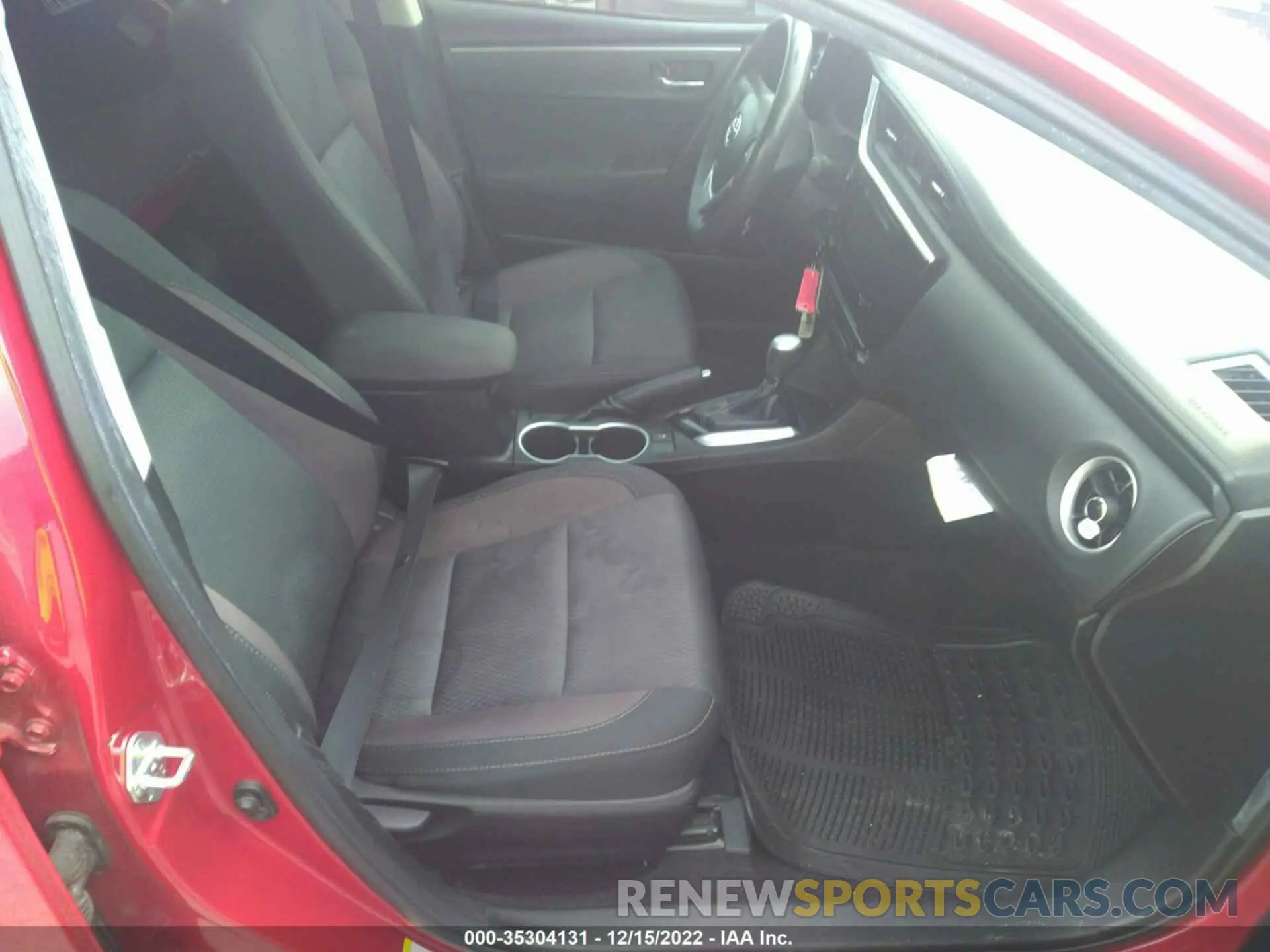 5 fotografías del automóvil dañado 2T1BURHEXKC159845 TOYOTA COROLLA 2019