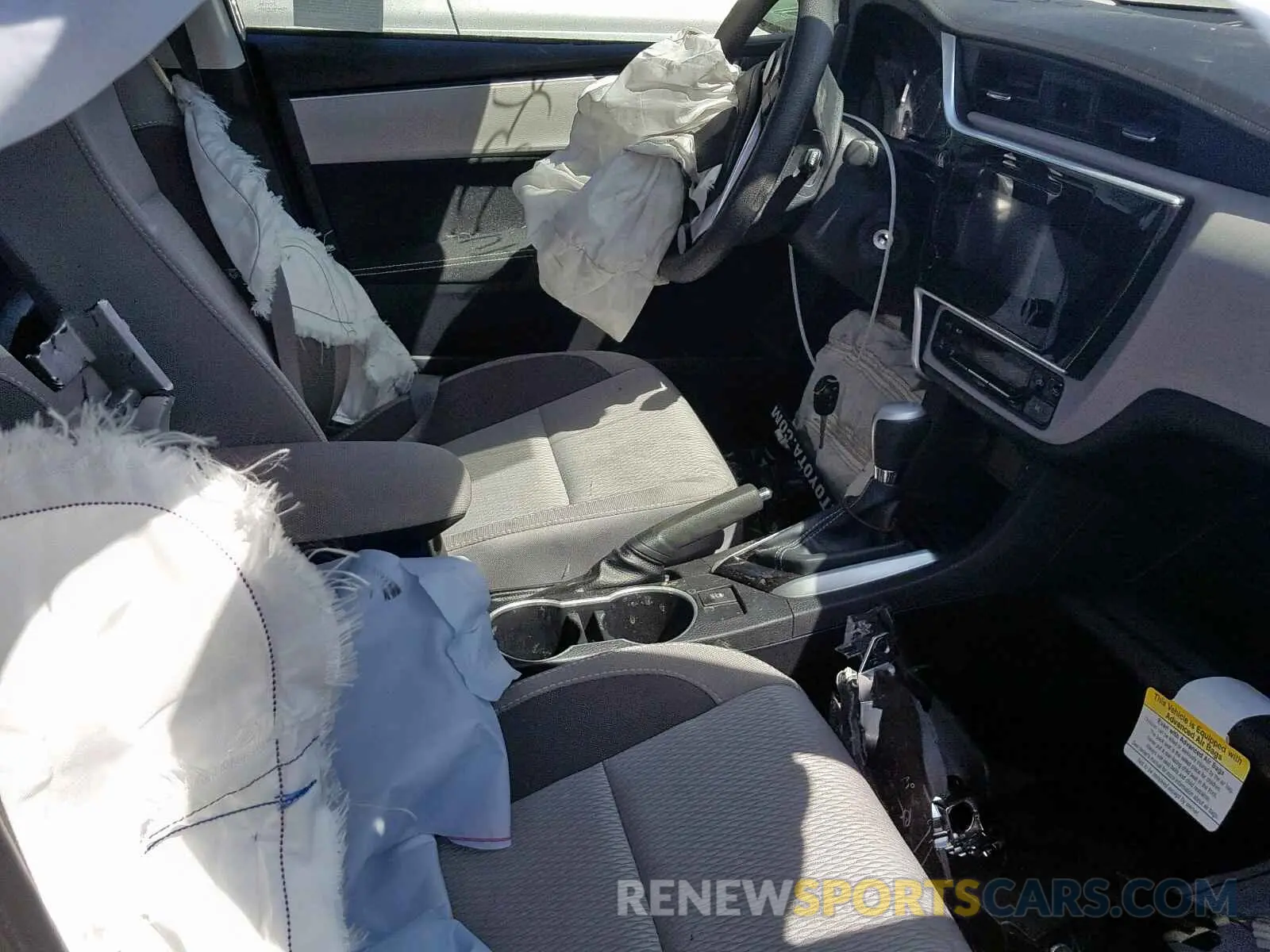 5 fotografías del automóvil dañado 2T1BURHEXKC175205 TOYOTA COROLLA 2019