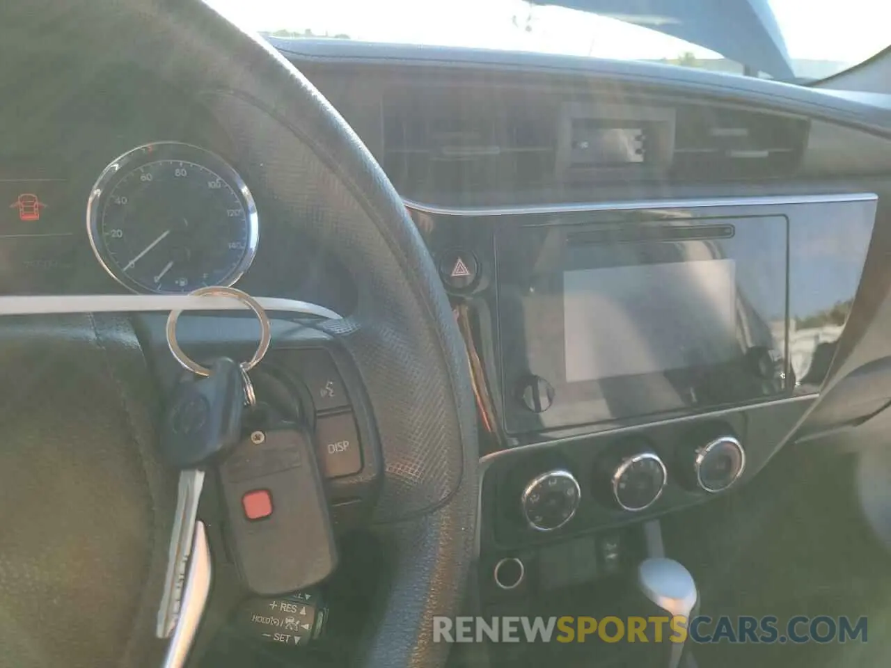 9 fotografías del automóvil dañado 2T1BURHEXKC180775 TOYOTA COROLLA 2019