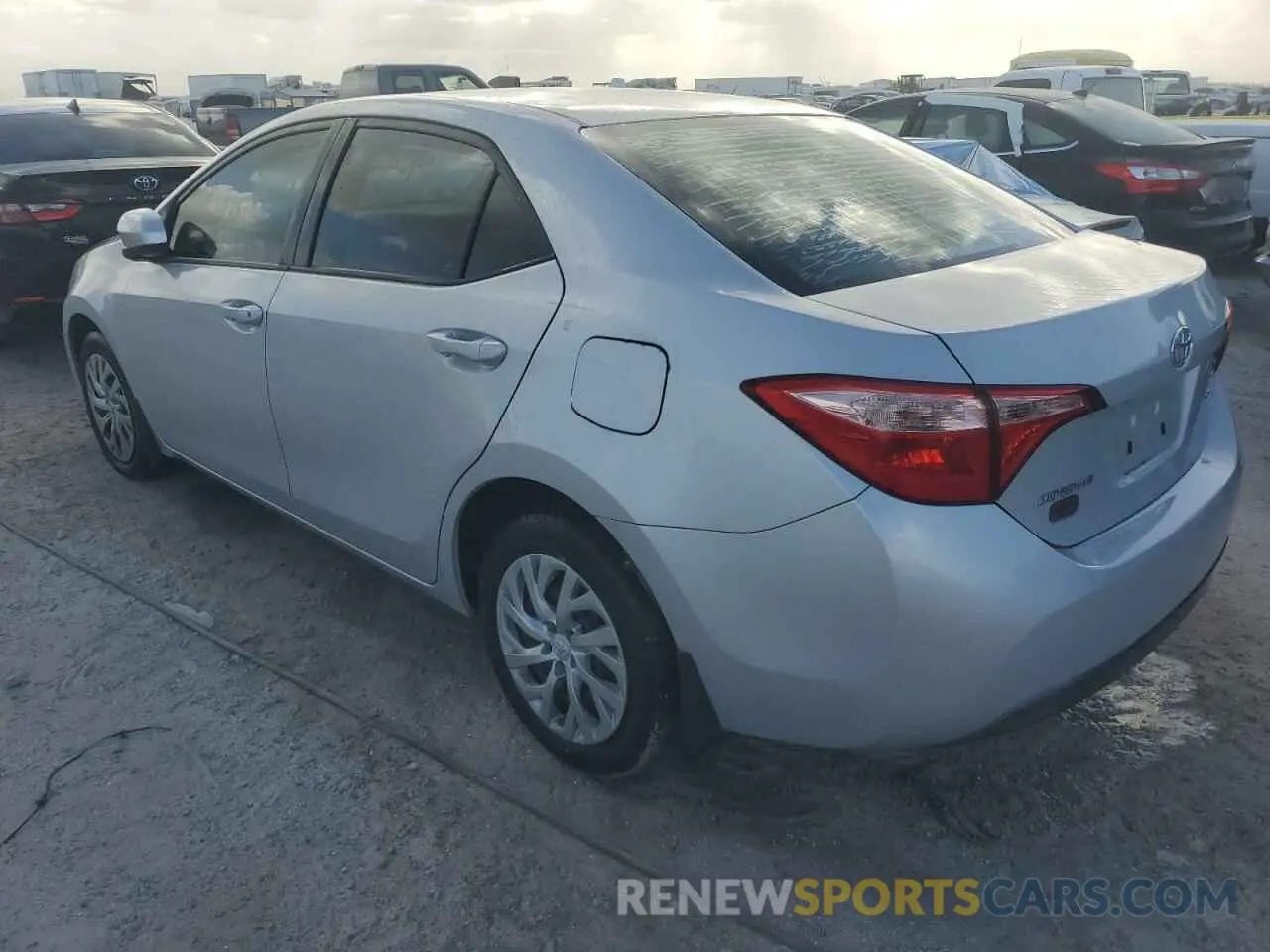 2 fotografías del automóvil dañado 2T1BURHEXKC191579 TOYOTA COROLLA 2019